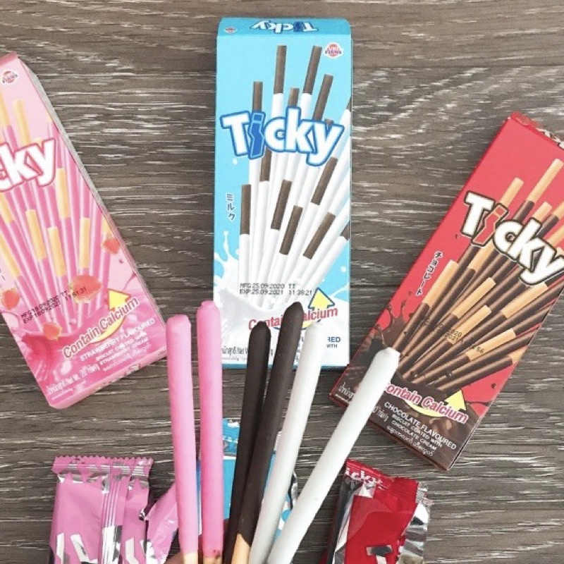 Combo 10 Hộp Bánh Que Ticky Socola Sữa Thái Lan, Bánh Quy Que Phủ Kem