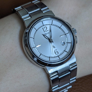 Đồng hồ nữ thương hiệu Seiko Lukia Nhật Bản.