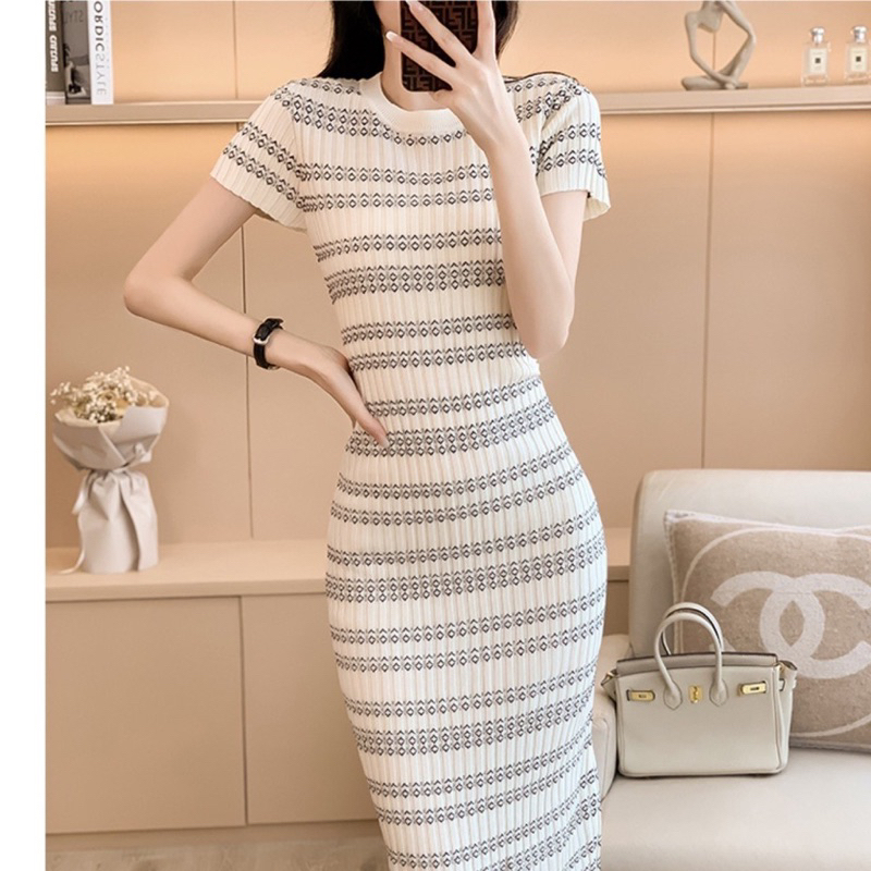 Đầm body len tôn dáng hàng QC dáng dài qua gối phong cách Hàn Quốc