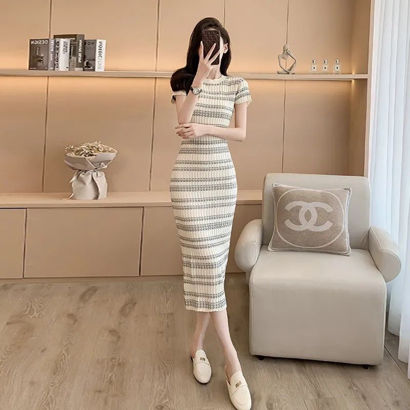 Đầm body len tôn dáng hàng QC dáng dài qua gối phong cách Hàn Quốc