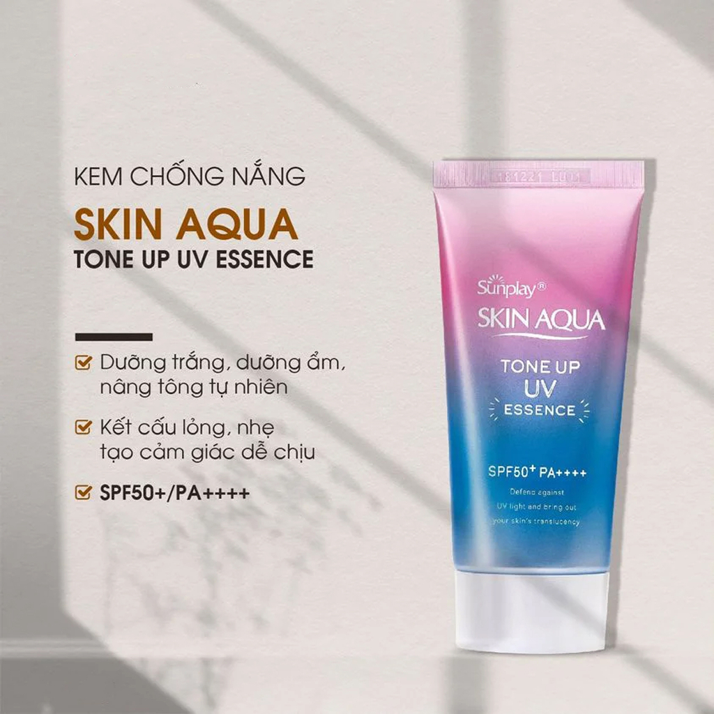 Sữa chống nắng Skin Aqua SPF 50+. Kem dưỡng trắng da ban ngày lên tone tự nhiên.