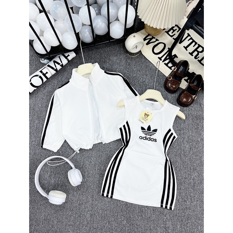 Set váy yếm cho bé gái