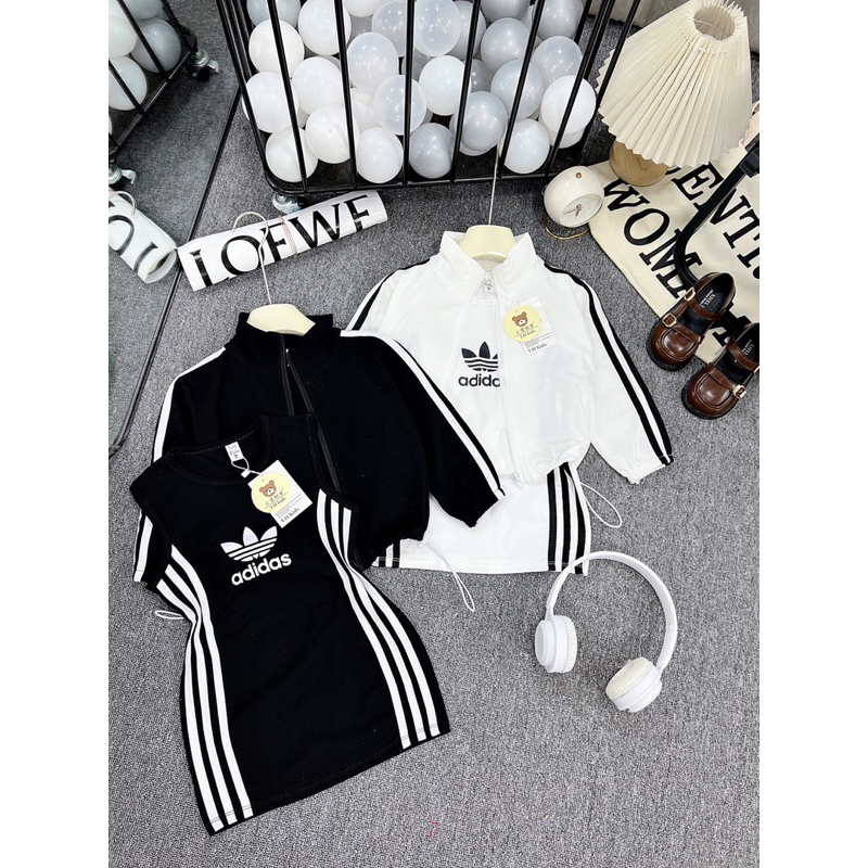 Set váy yếm cho bé gái