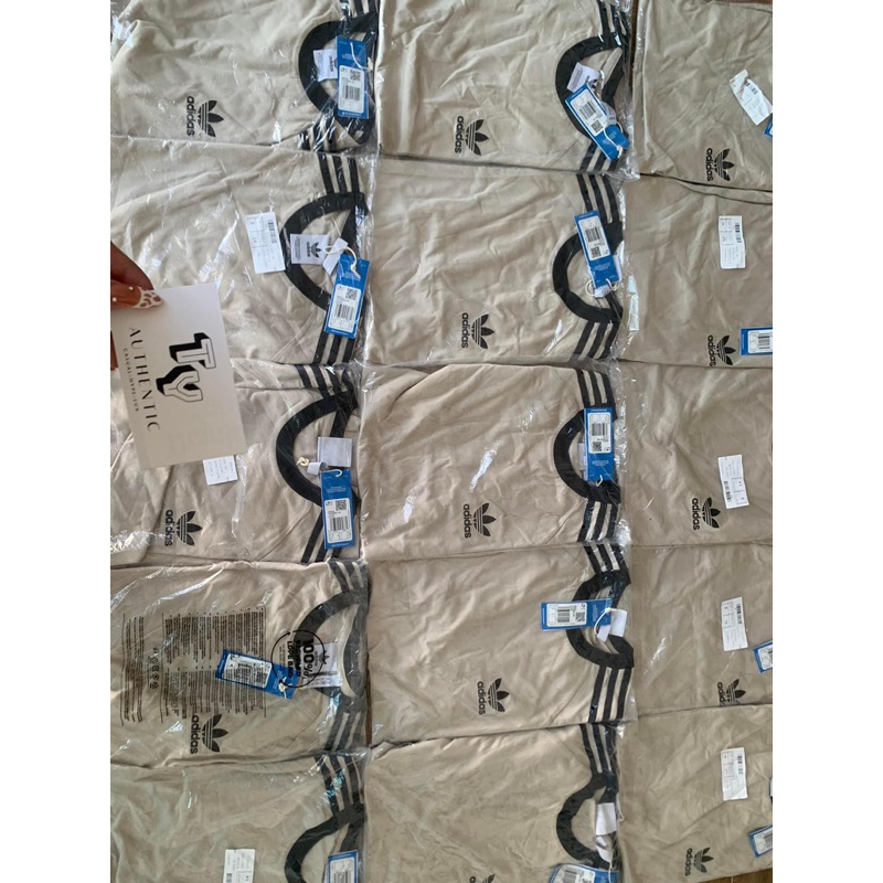 ADIDAS 3STRIPES BEIGH NEW
