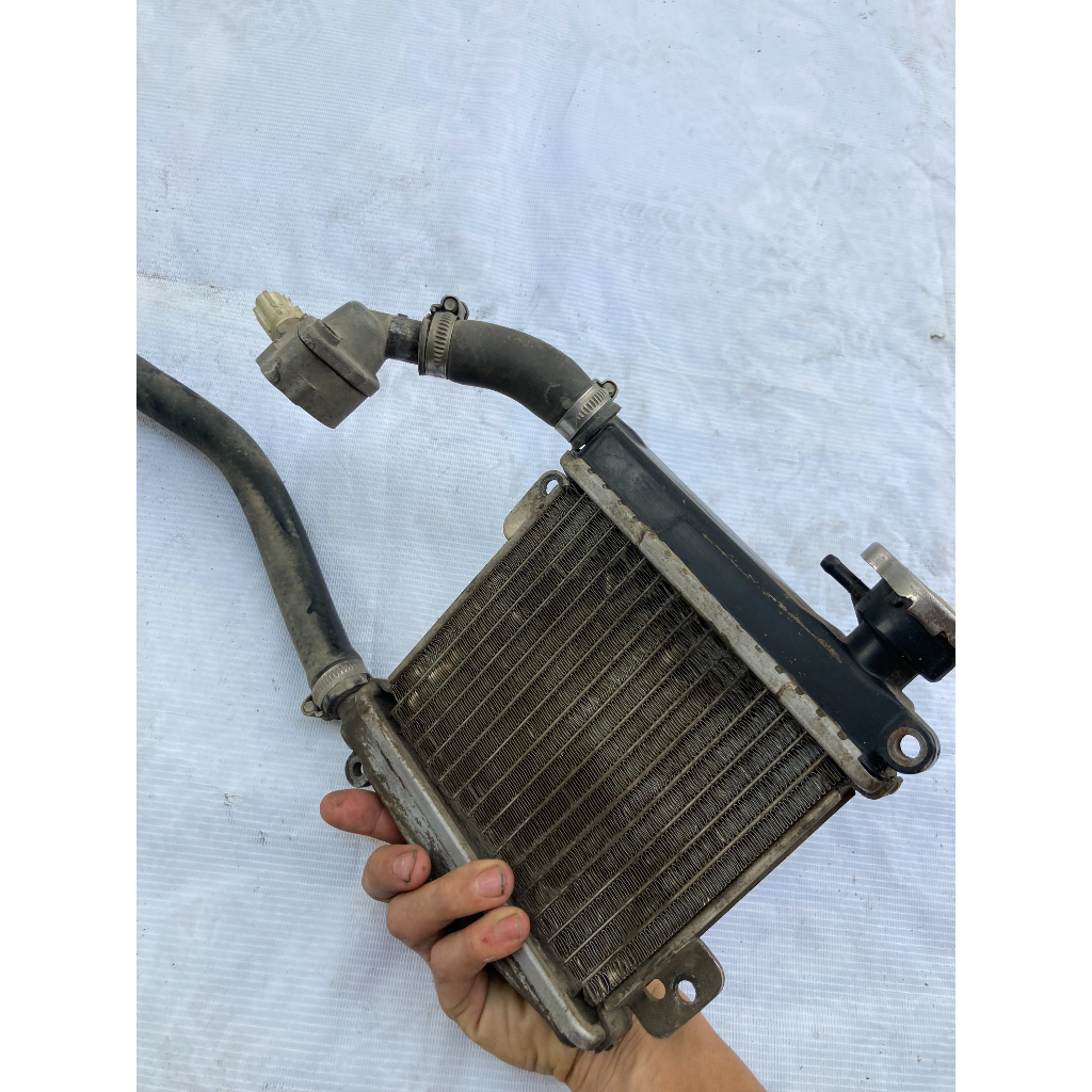 KÉT NƯỚC TẢN NHIỆT NOUVO LX 135 /CỤM Két nước Novo LX - Chính hãng Yamaha (hàng zin tháo xe)+ van bơm