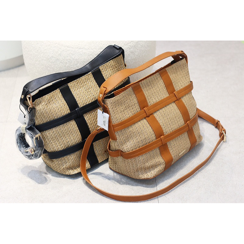 Túi Moa xuất pháp cho nữ