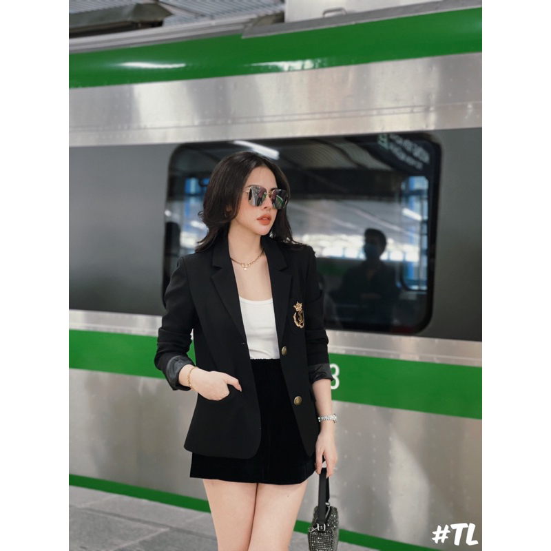 Vest vương miệng cc