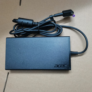 Sạc laptop acer nitro 19v-7.1a nitro 5 an515 - 52 an515 - 52 - 5425 19v - 7.1a 135w - sạc cao cấp- hàng mới