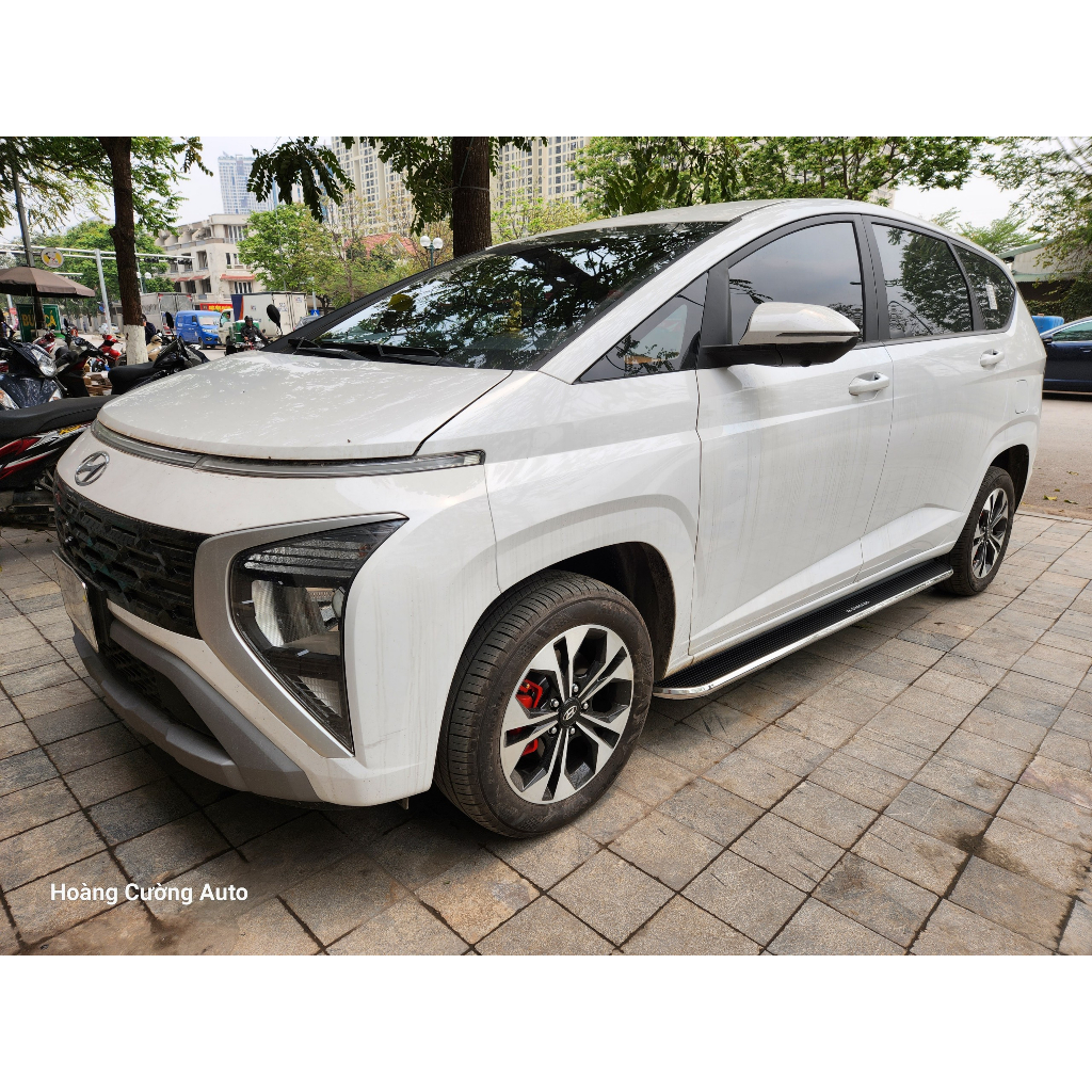 Bậc lên xuống, bệ bước chân xe Hyundai Stargazer 2022. Nhôm đúc