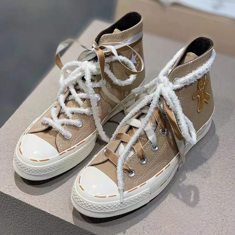 Giày thể thao Converse phiên bản giáng sinh màu đỏ