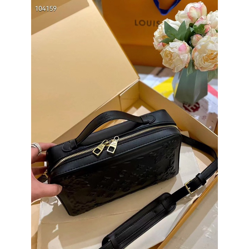 Mẫu túi cặp LV dáng mới size 27x18cm hàng fullbox nguyên seal