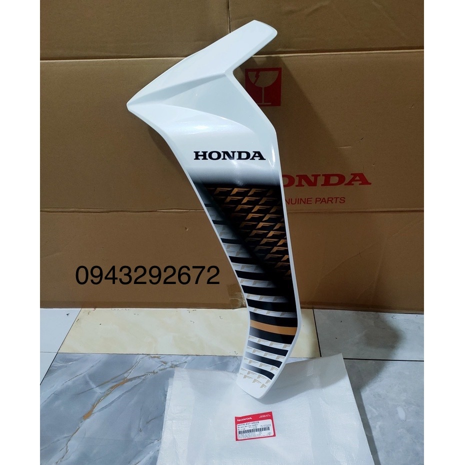 Cánh Yếm Ngoài Trái Wave Blade Số (2014) Trắng Honda (64770K57V00ZB)
