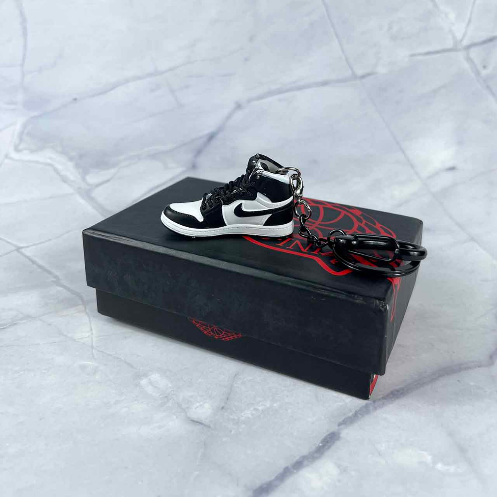 Móc khóa 3D Giày Jordan Nike Mini 3D Sneaker đi kèm hộp và 1 móc khoá cao su