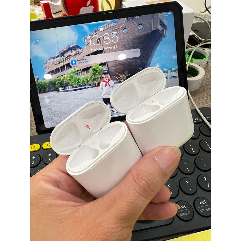 Hộp Sạc Tai Nghe  thế hệ 1-2-3-Pro.1 và Pro.2