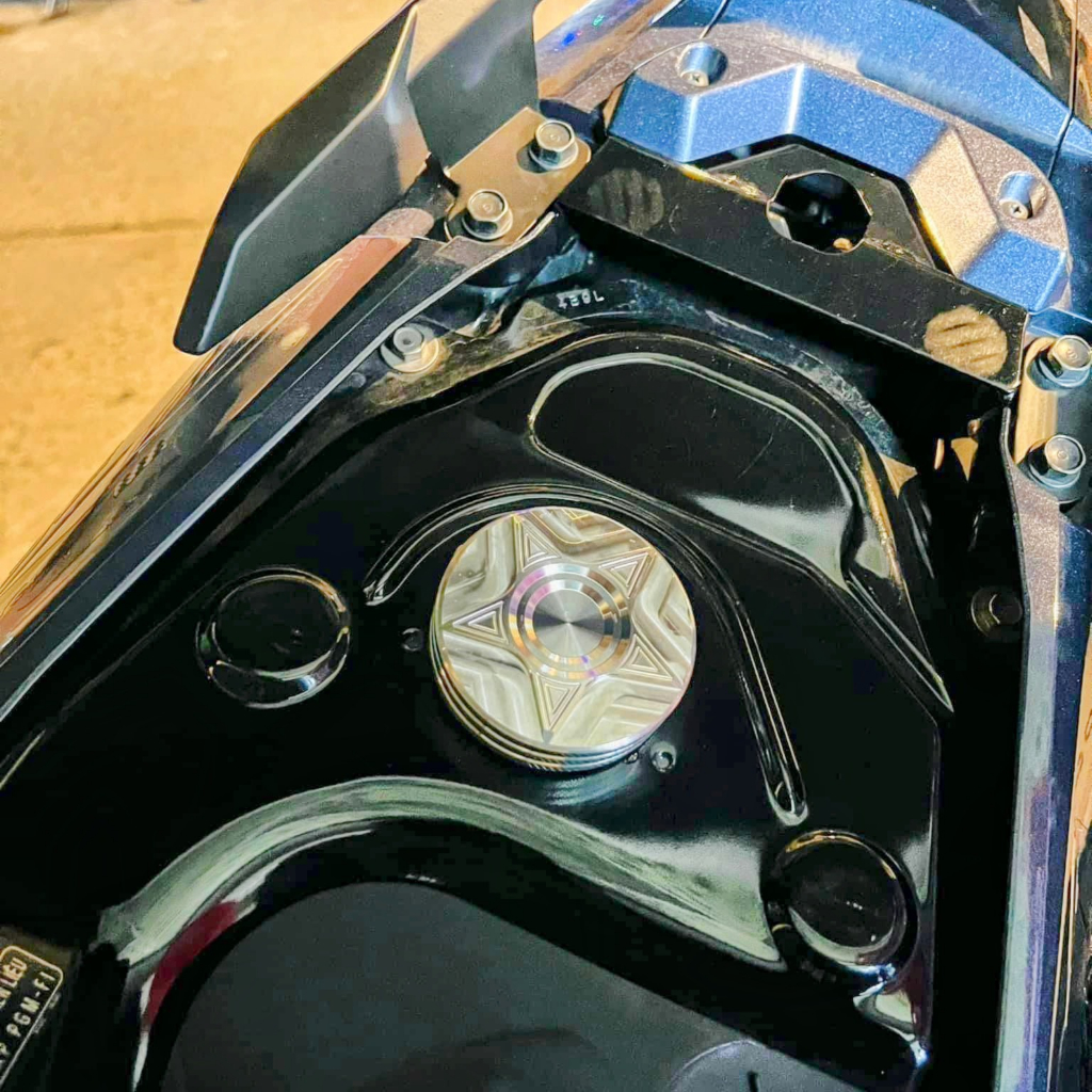 Nắp xăng Salaya Inox 304 Tặng kèm lục giác