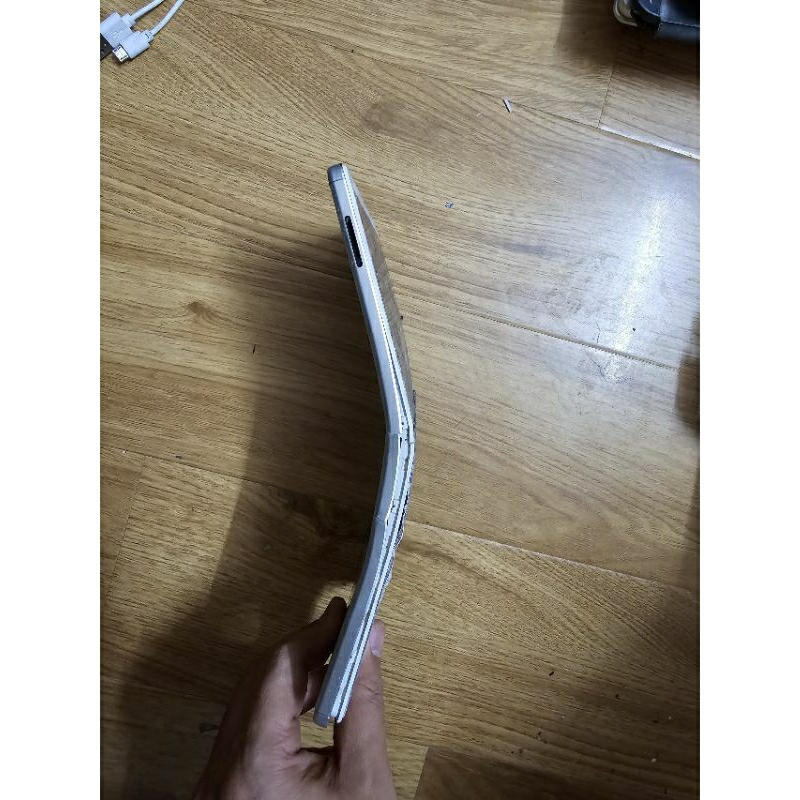 Xác Samsung Tab A7 Lite , bị rơi cong như ảnh