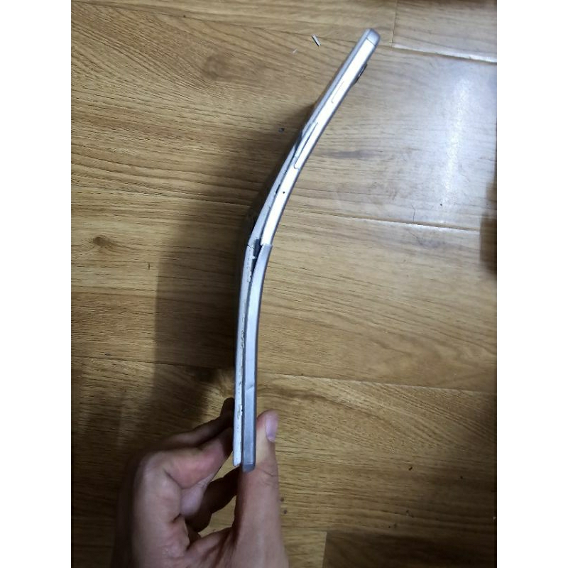 Xác Samsung Tab A7 Lite , bị rơi cong như ảnh