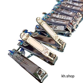 Bấm móng tay tặng kèm dũa