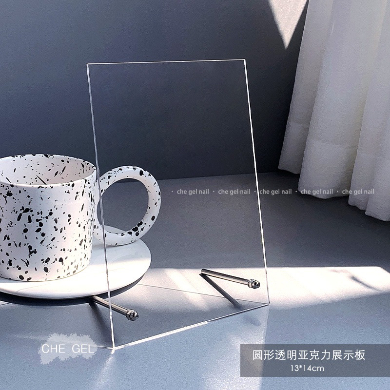 Khung mica trong suốt trưng mẫu móng