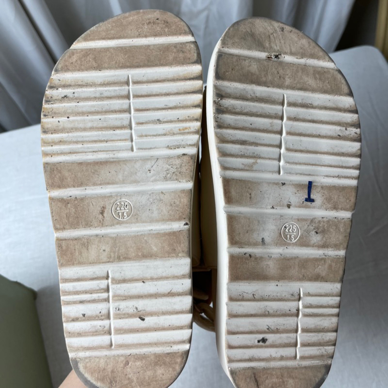 Dép xăng đan 2Hand đế cao màu trắng sữa Size 35