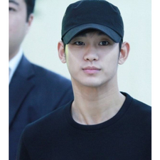 Mũ lưỡi trai 2 màu đen trắng dành cho fan Black pink