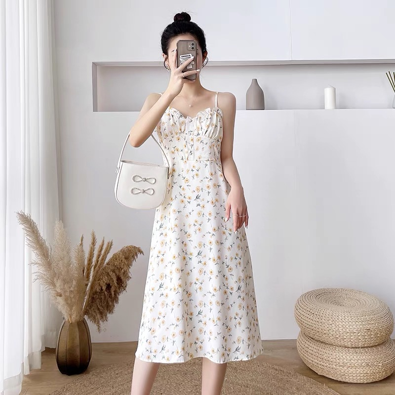 Váy Hai Dây Hoa Nhí Phong Cách Nhẹ Nhàng