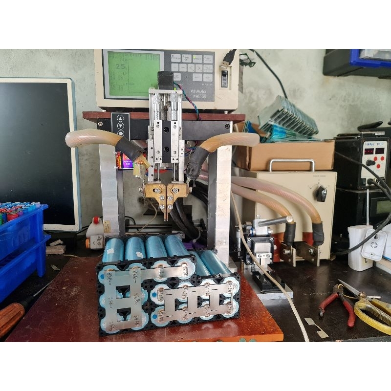 Pin lithium 12V/60Ah Tặng Sạc Và Balo Bảo Hành 1 Năm