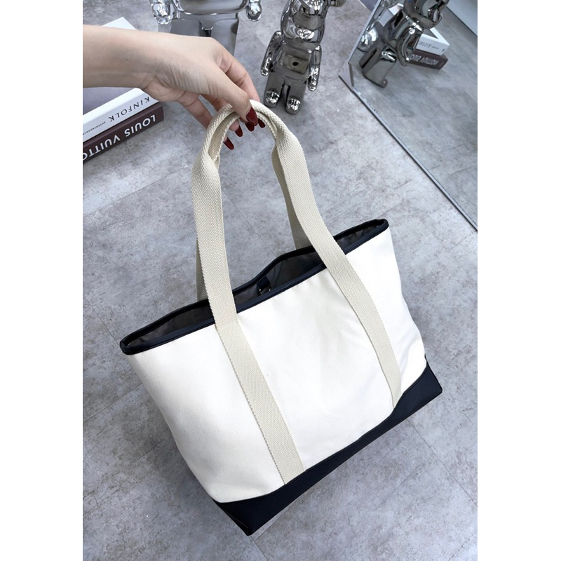 Túi đeo vai, túi tote thời trang WHO.A.U Steven Korea 2023