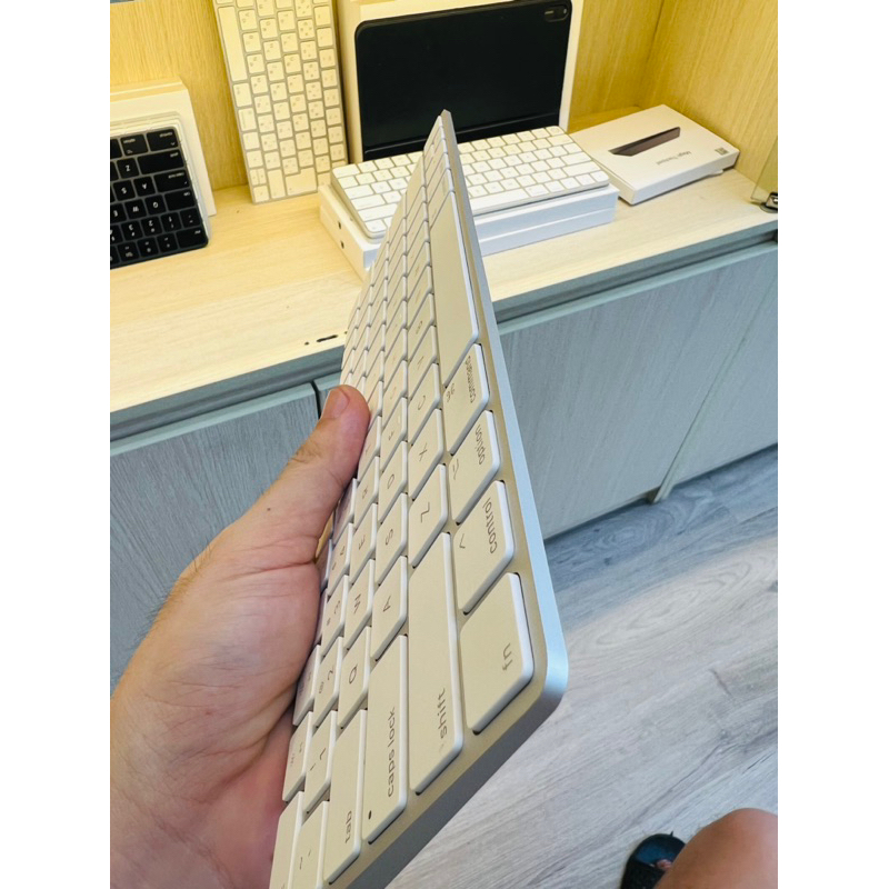 Bàn phím chính hãng magic 2 3