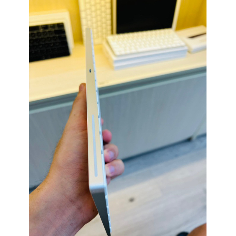 Bàn phím chính hãng magic 2 3