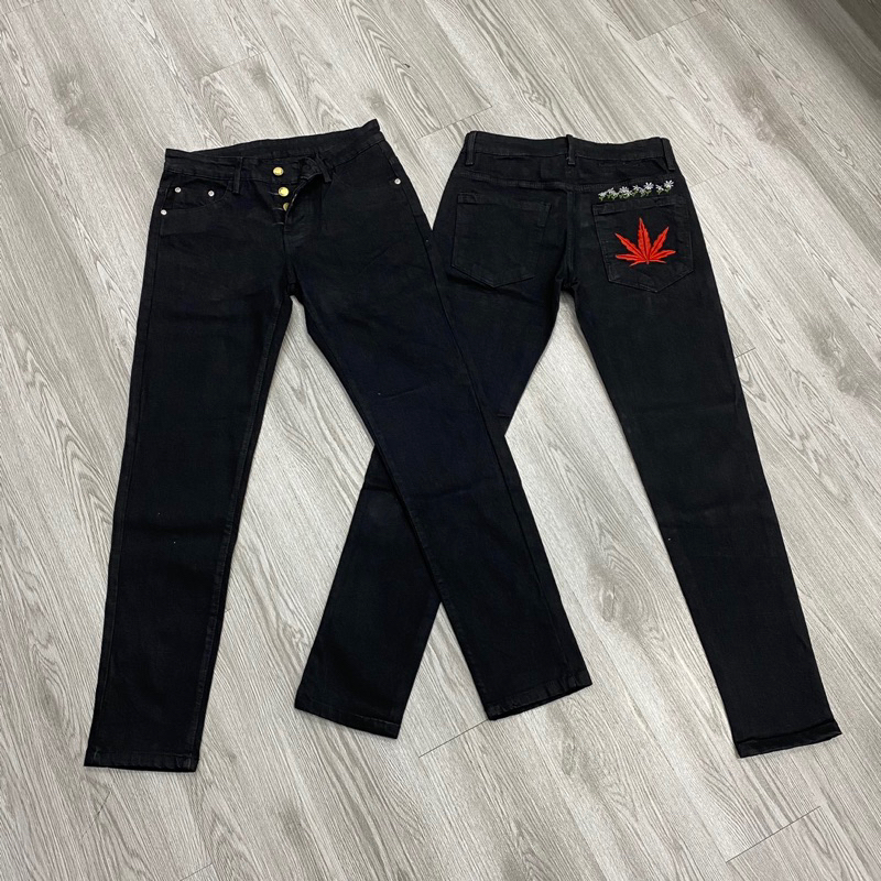 Quần dsq2 thêu lá đỏ hoa cúc đen trơn 4 cúc,quần jean dsq2 đen trơn thêu hoa cúc lá đỏ đơn giản không rách