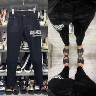 Quần jean bò nam Dsq2 slimfit đen trơn in sơn chữ Dsquared2 ngang đùi 4 cúc cài boy phố basic QJ309P