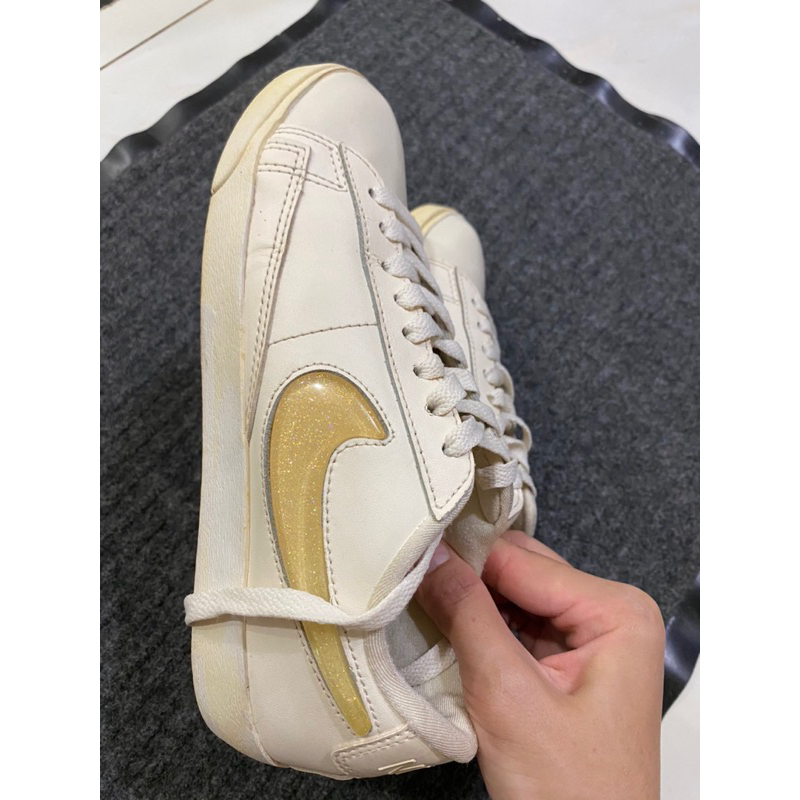 Giày thể thao nữ Nike AV9371-100 size 39 đã qua sử dụng