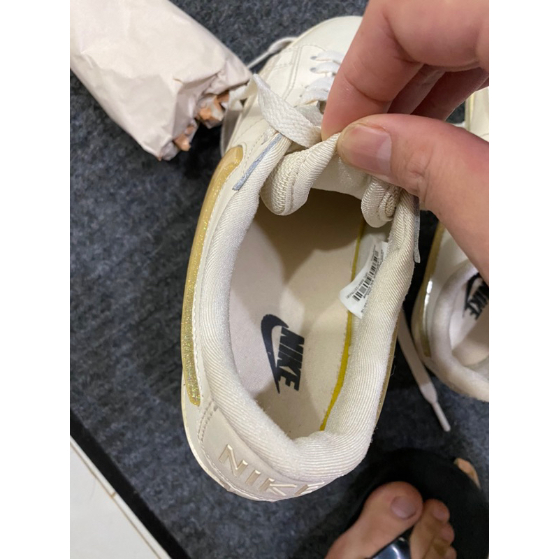 Giày thể thao nữ Nike AV9371-100 size 39 đã qua sử dụng