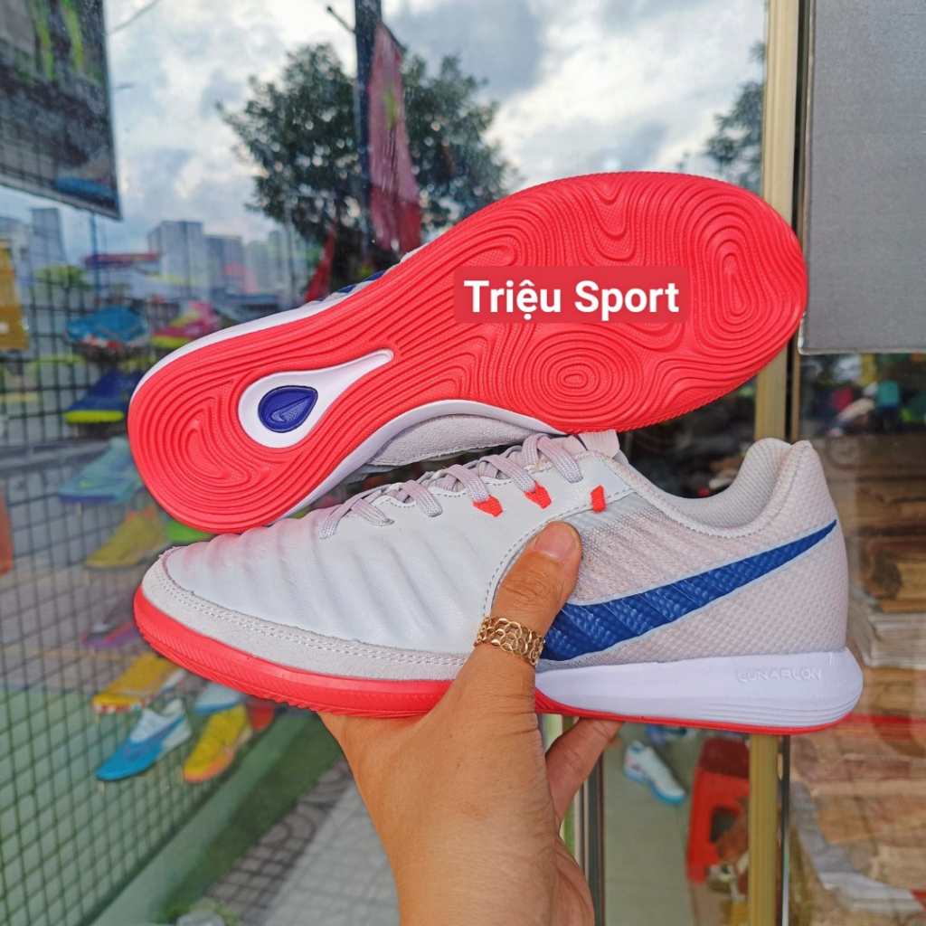 Giày đá bóng Tiempo Legend 7 Pro IC