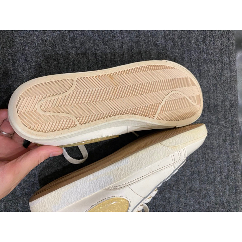 Giày thể thao nữ Nike AV9371-100 size 39 đã qua sử dụng