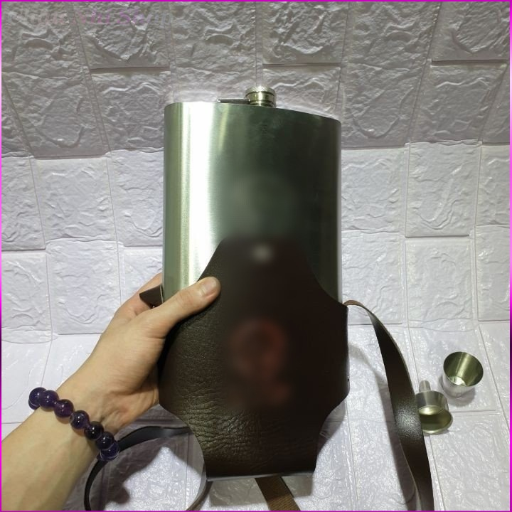 Bình cccp dung tích 1.5  lít dầy 0.6 mm bao gồm túi đựng bình tặng kèm 1 chén + 1 phễu