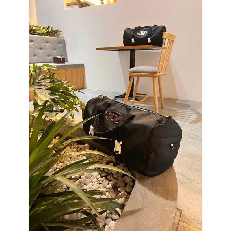 Túi du lịch, túi thể thao nam nữ hoạ tiết 3 sọc có tay cầm làm túi đeo chéo nam nữ , đi chơi đi làm công tác đều được