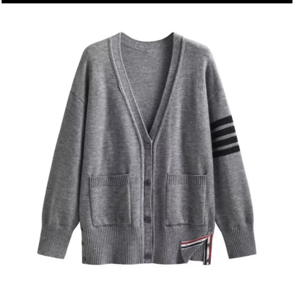 Áo Cardigan Thome Browe Cap Cấp -Áo Cardigan Phối Hoạ Tiết 4 Sọc Tay Cực Đẹp Hottrend 2023