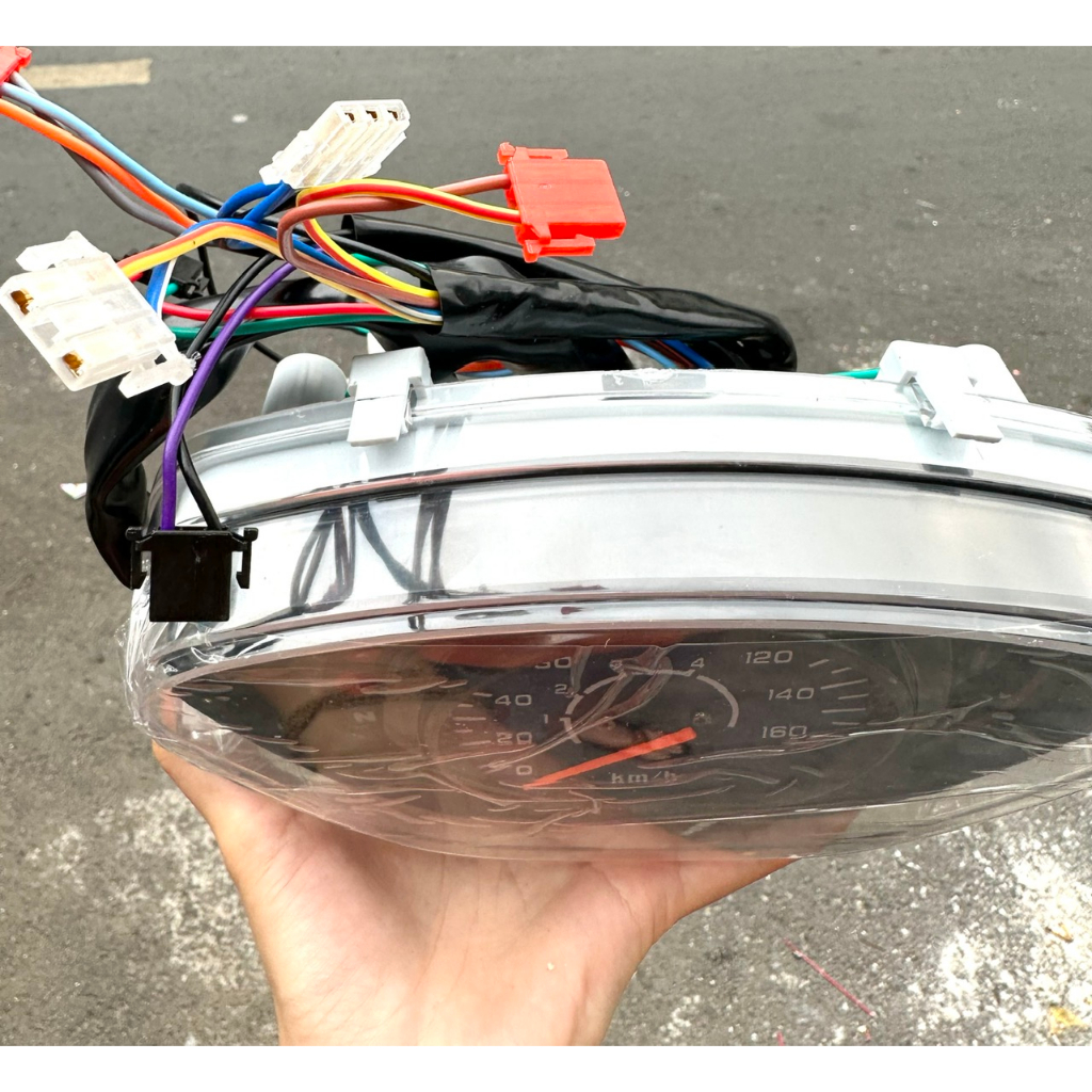 ĐỒNG HỒ FUTURE 1 ĐỜI ĐẦU