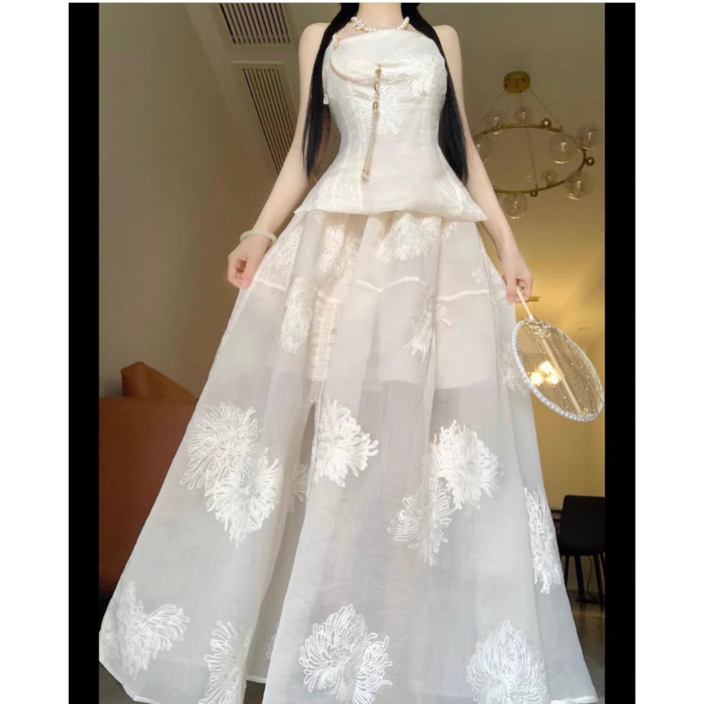 SET ÁO HOA NỔI 2 DÂY TƠ THÊU HOA + CHÂN VÁY MIDI THÊU HOA XÒE