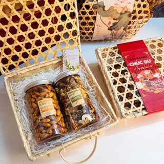 SET QUÀ TẶNG TẾT 2025, SET HẠT DINH DƯỠNG HỘP MÂY TRE ĐAN CTG343 BẢN SẮC VIỆT