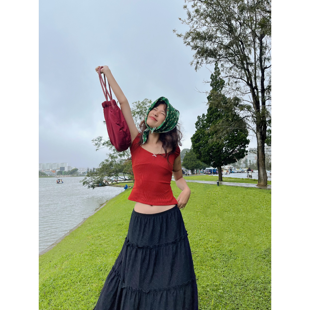 AISYTUM - Áo ống có tay / trễ vai BERRI TOP