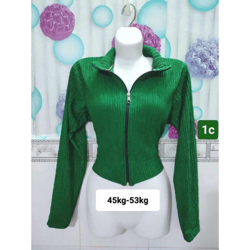 Ao khoác xốp màu lung.