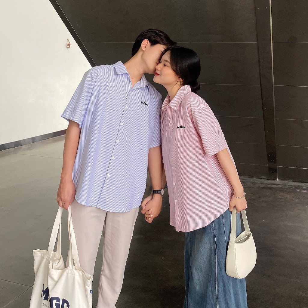 Áo sơ mi tay ngắn thêu "REALITY"