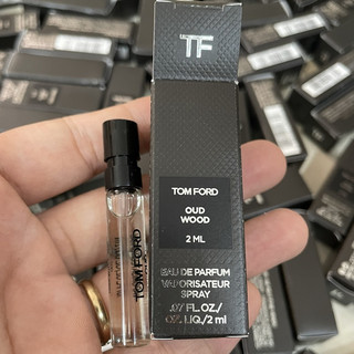   CÓ BILL US  Sample mẫu thử Vial nước hoa chính hãngTOMFORD Tom Ford Oud Wood Eau de Parfum 2ml Fulbox 