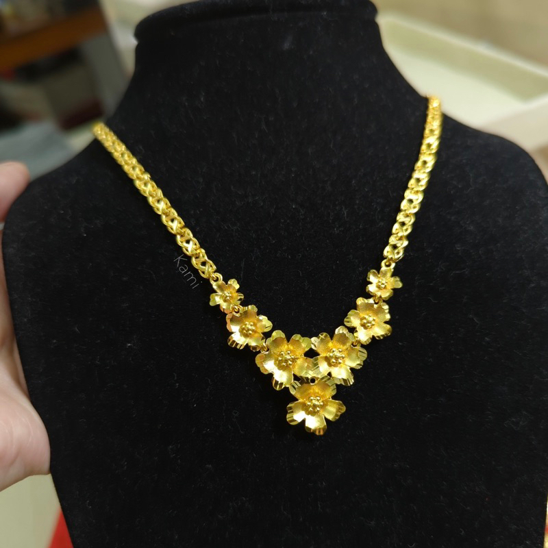Dây chuyền hoa mai mạ vàng 24k ngày cưới cho cô dâu sắc xảo