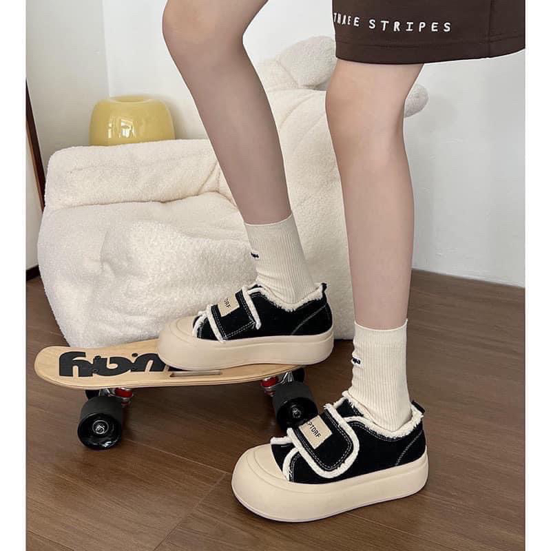 Giày Lười Slipon Quai Dán Canvans  Thời Trang Phong Cách