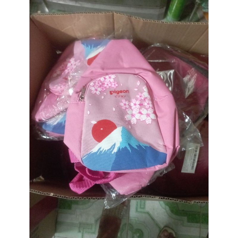 Túi đeo chéo bé gái pigeon