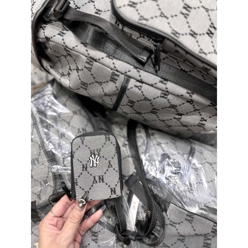 Balo Nam Nữ Cao Cấp Chất Vải Dư Xịn MLB